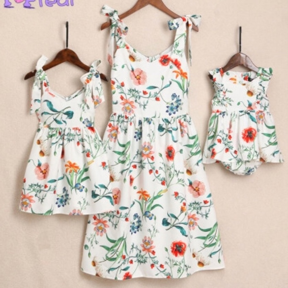 CLOSET CLOSING Women’s Floral Dress